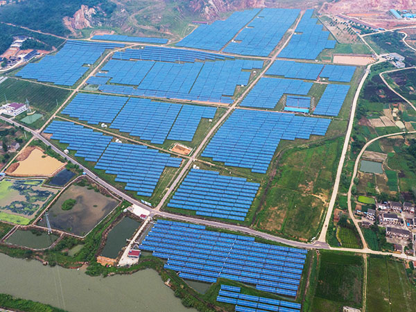 江山控股大型地面太阳能电站项目